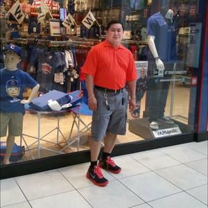 Meet your Posher, Dennis